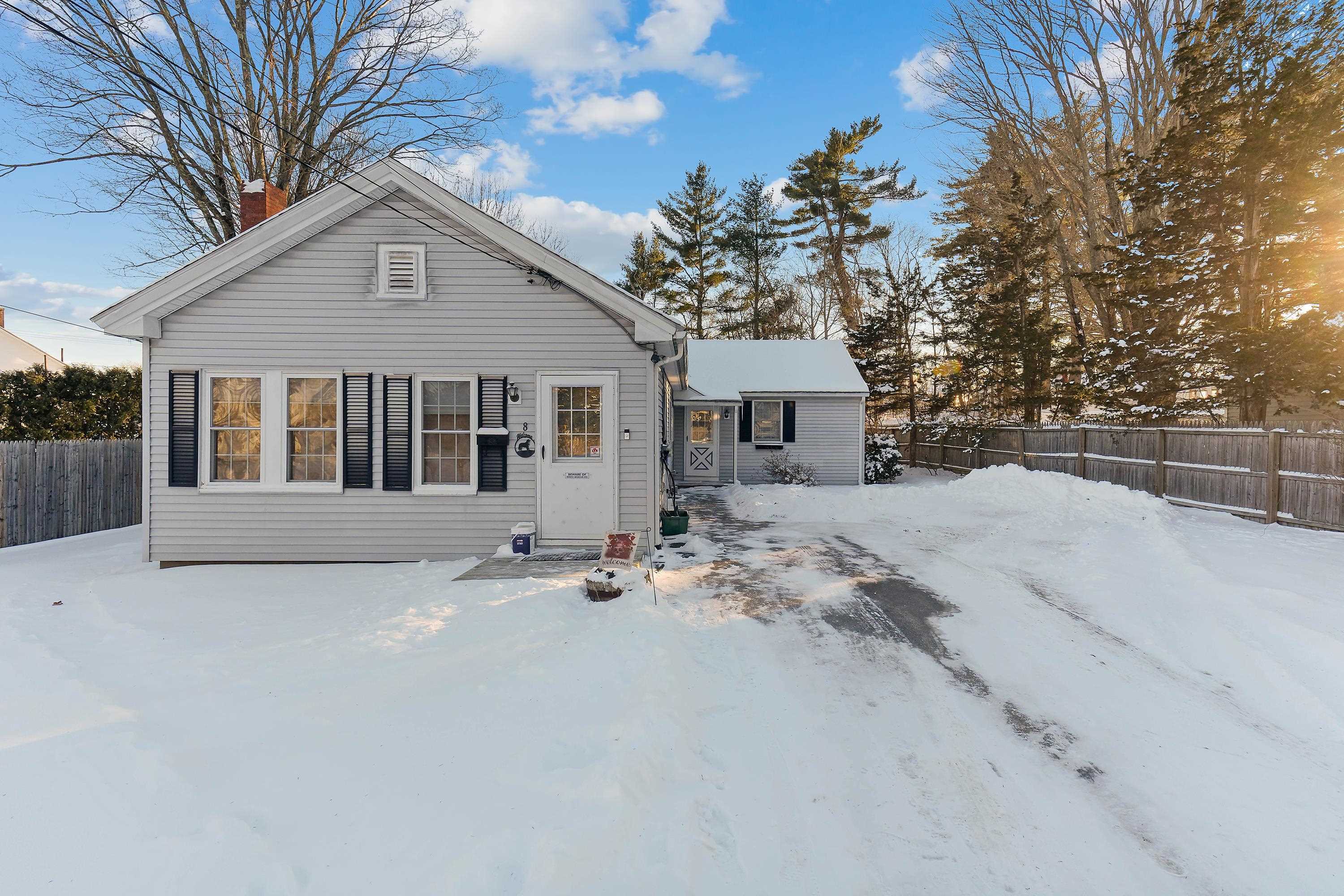 Property Photo:  8 Madison Avenue  NH 03867 