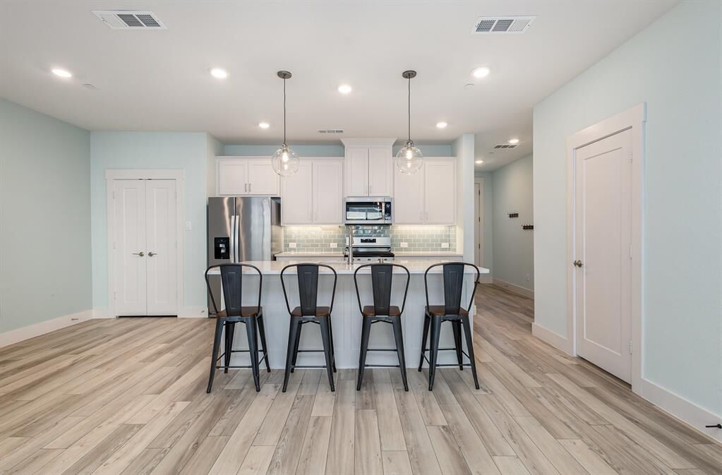 Property Photo:  615 Emily Lane  TX 75098 