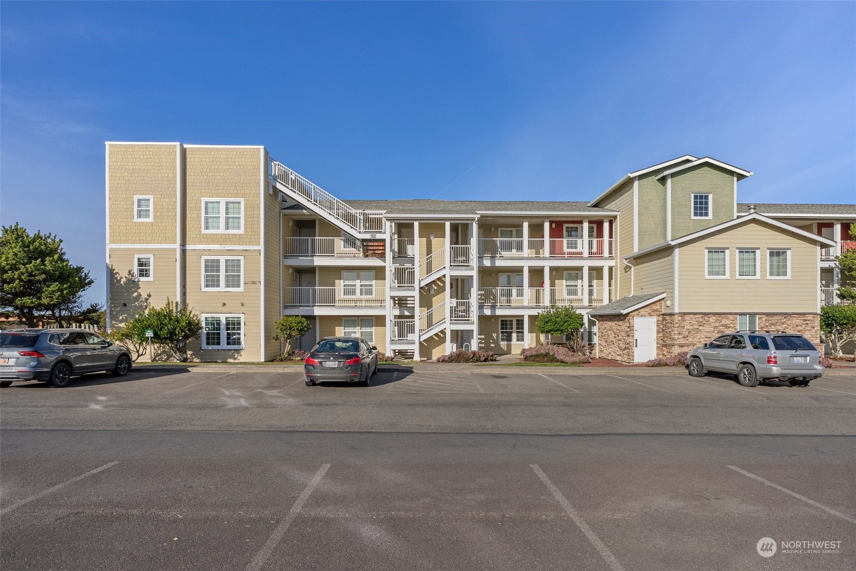 Property Photo:  1600 W Ocean Avenue 1211  WA 98595 