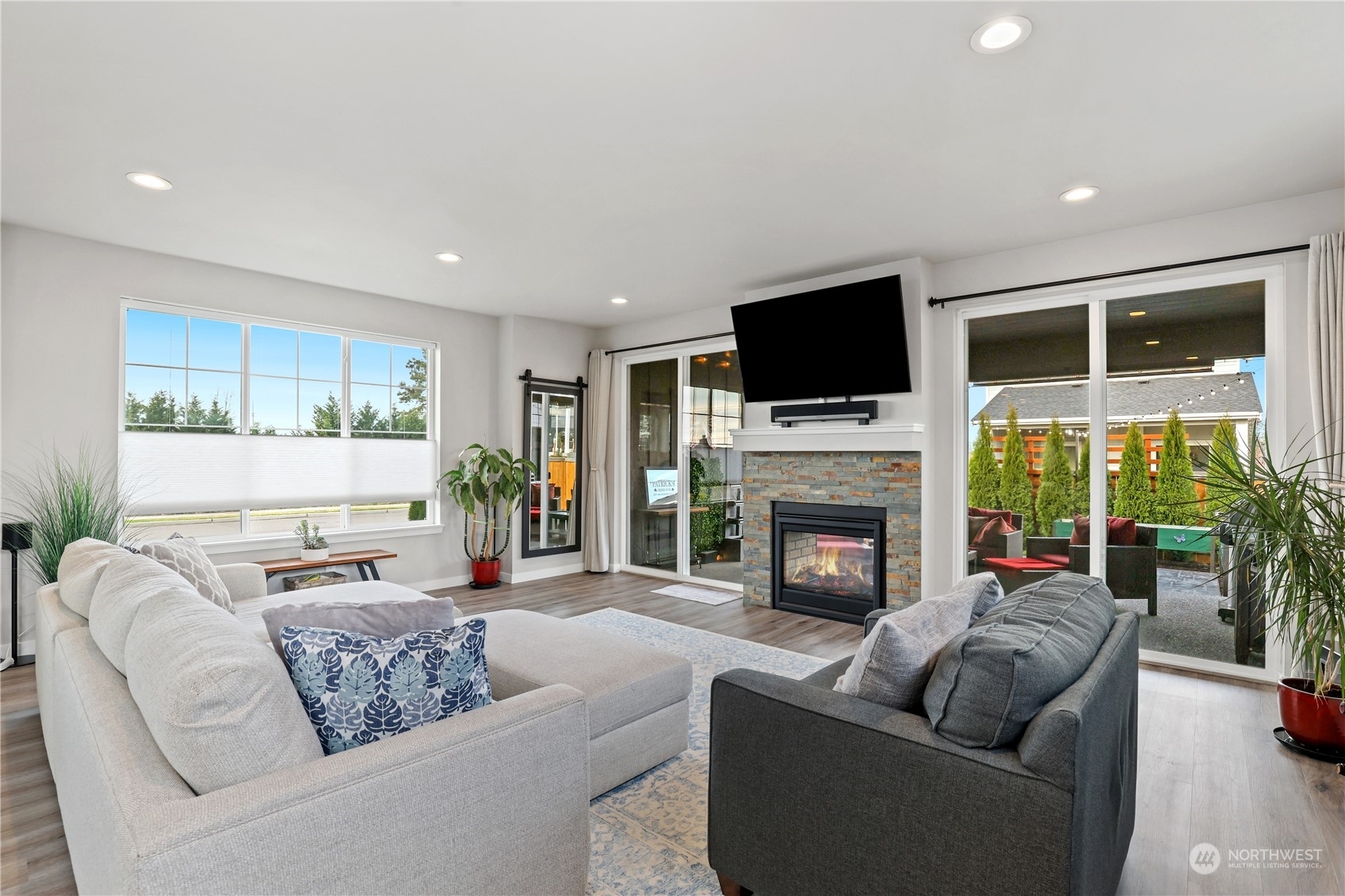 Property Photo: 1043 Boyle Street WA 98022