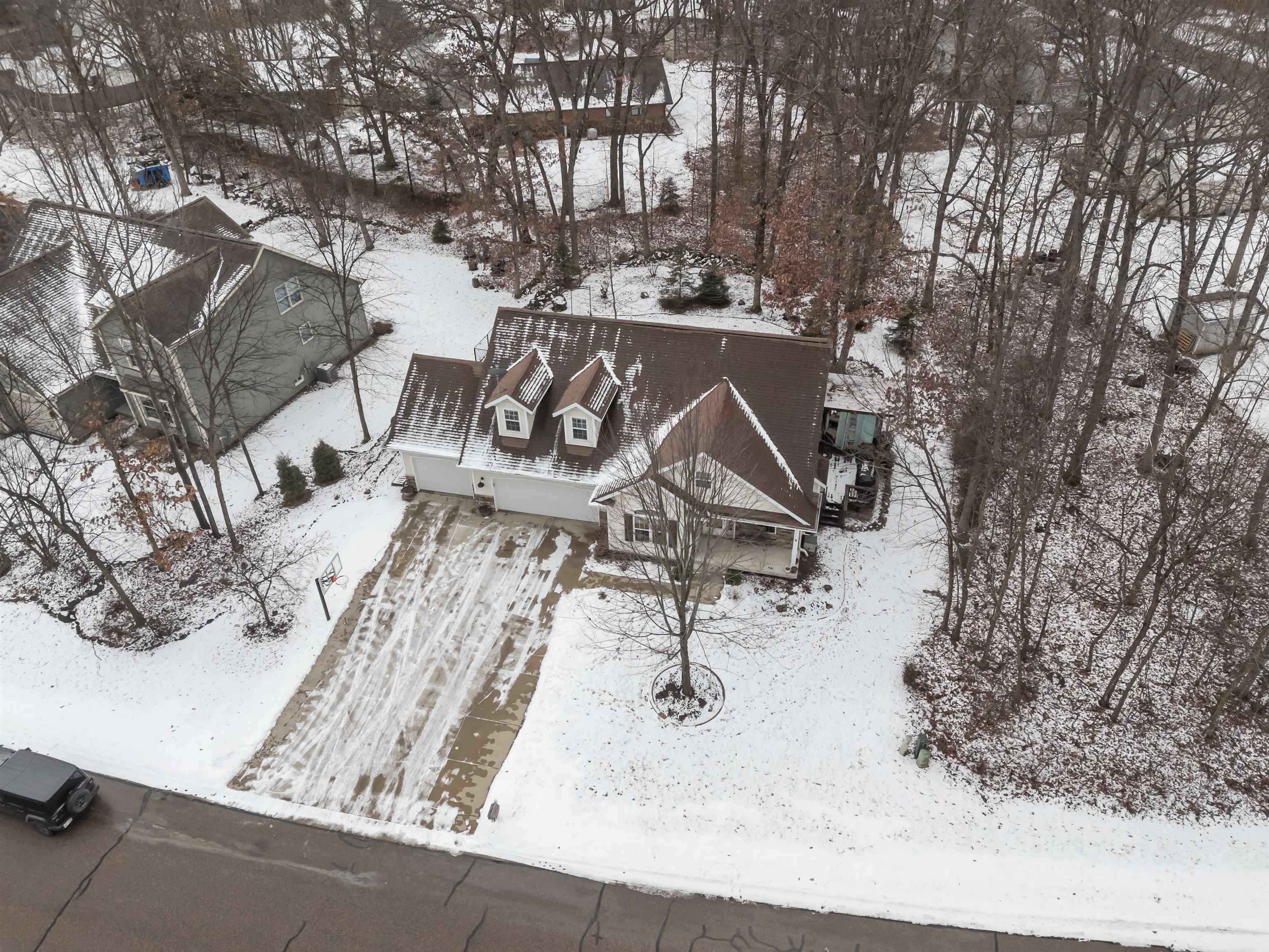 Property Photo:  555 Woodland Circle  WI 54981 