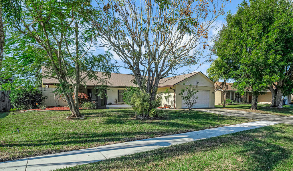 Property Photo:  1391 Pinetta Circle  FL 33414 