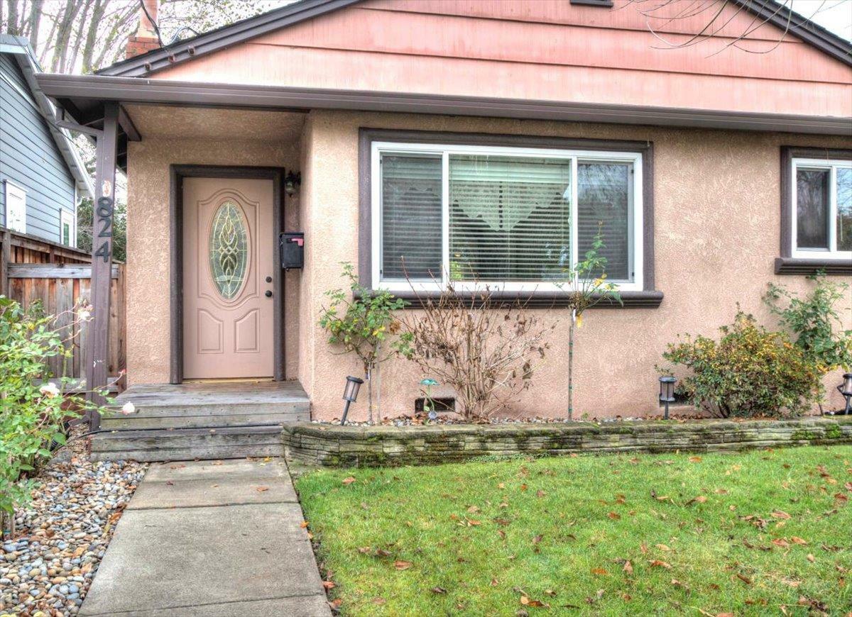 Property Photo:  824 14th Avenue  CA 94025 