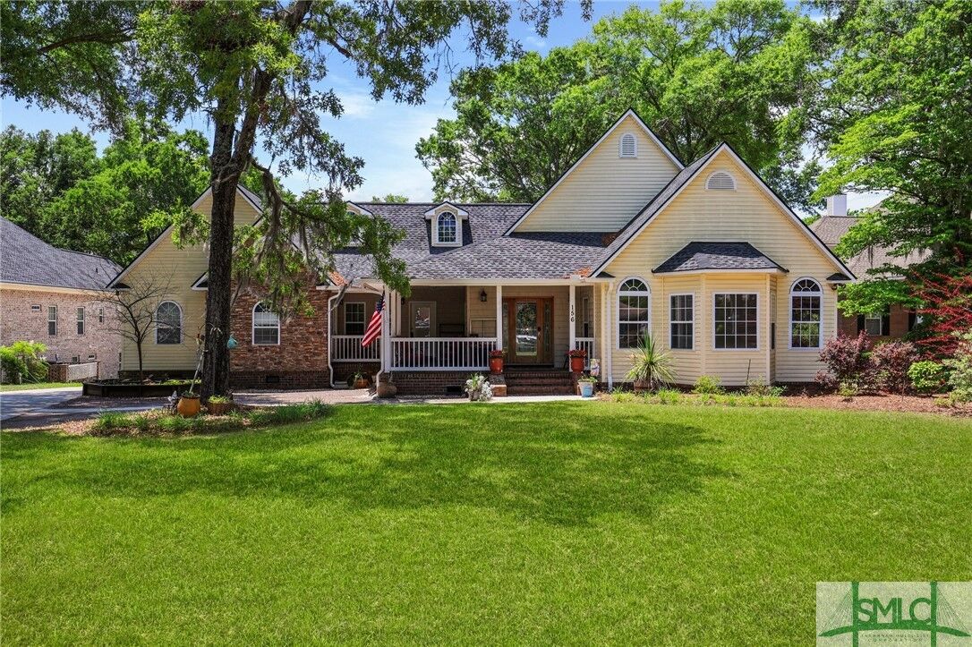 Property Photo:  156 Royal Oak Drive  GA 31312 