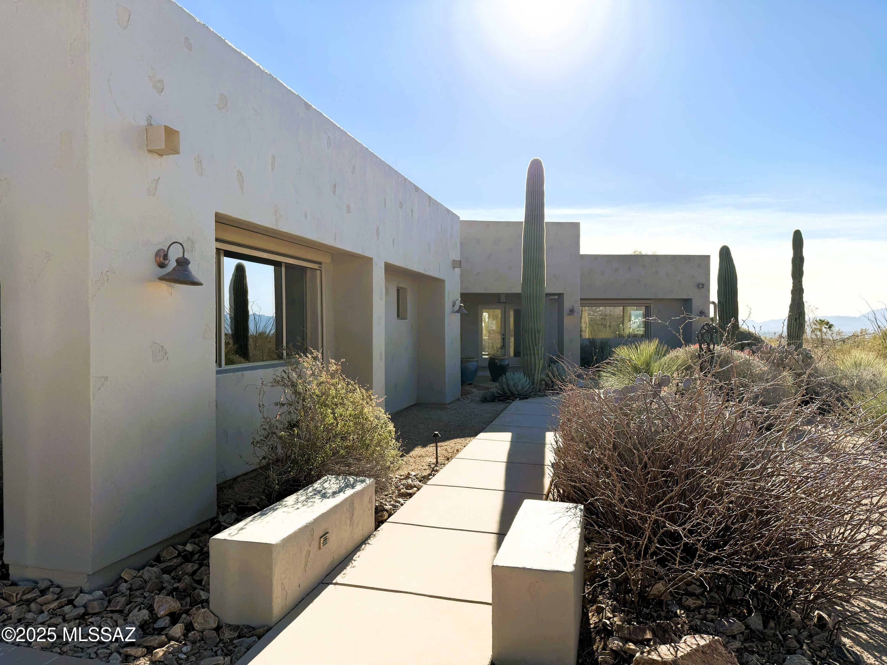 Property Photo:  4930 N Cll Bendita  AZ 85718 