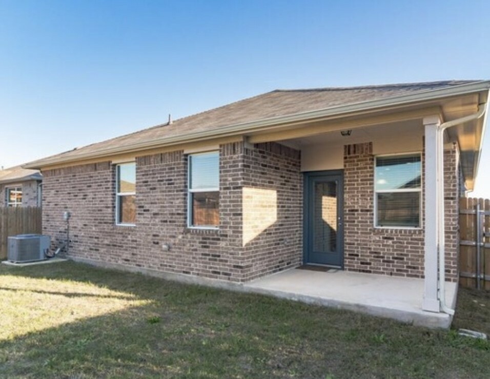 Property Photo:  2001 Fairhaven Gateway  TX 78628 