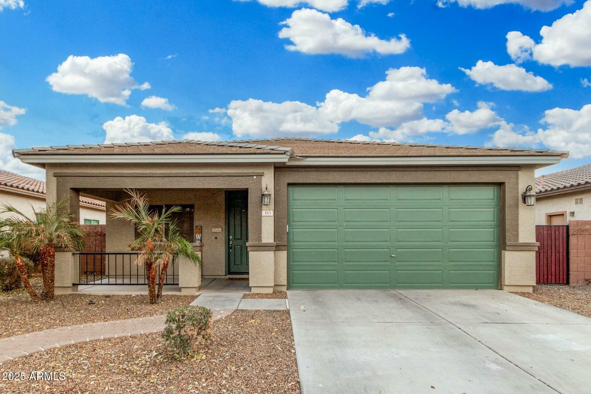 Property Photo:  163 W Dragon Tree Avenue  AZ 85140 