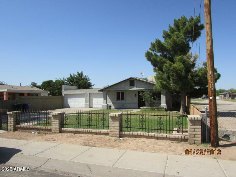 Property Photo:  2436 E McArthur Drive  AZ 85288 