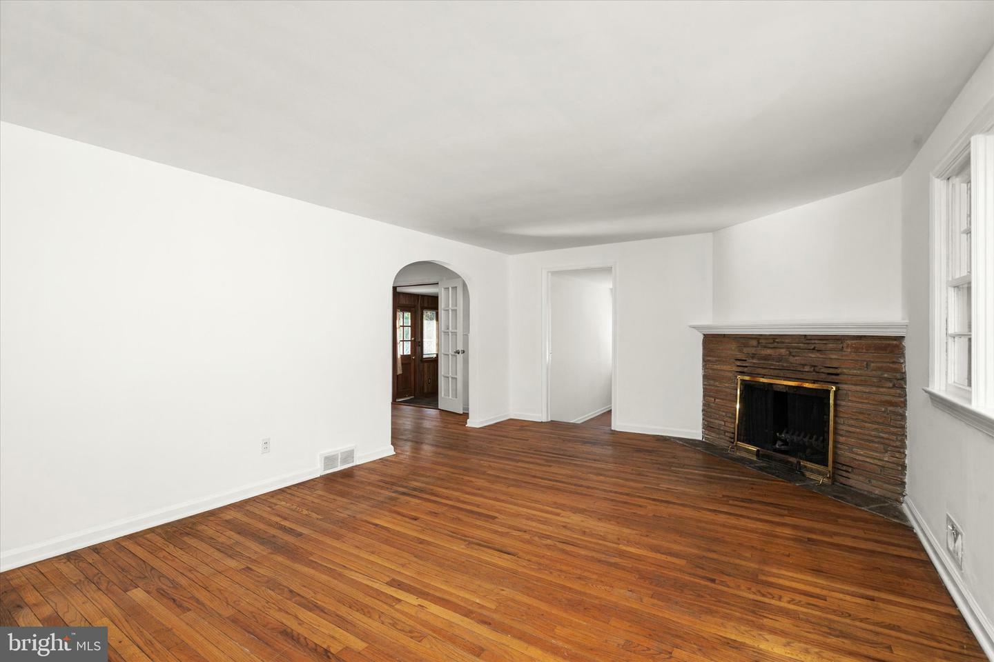 Property Photo:  331 Hamilton Avenue  NJ 08540 