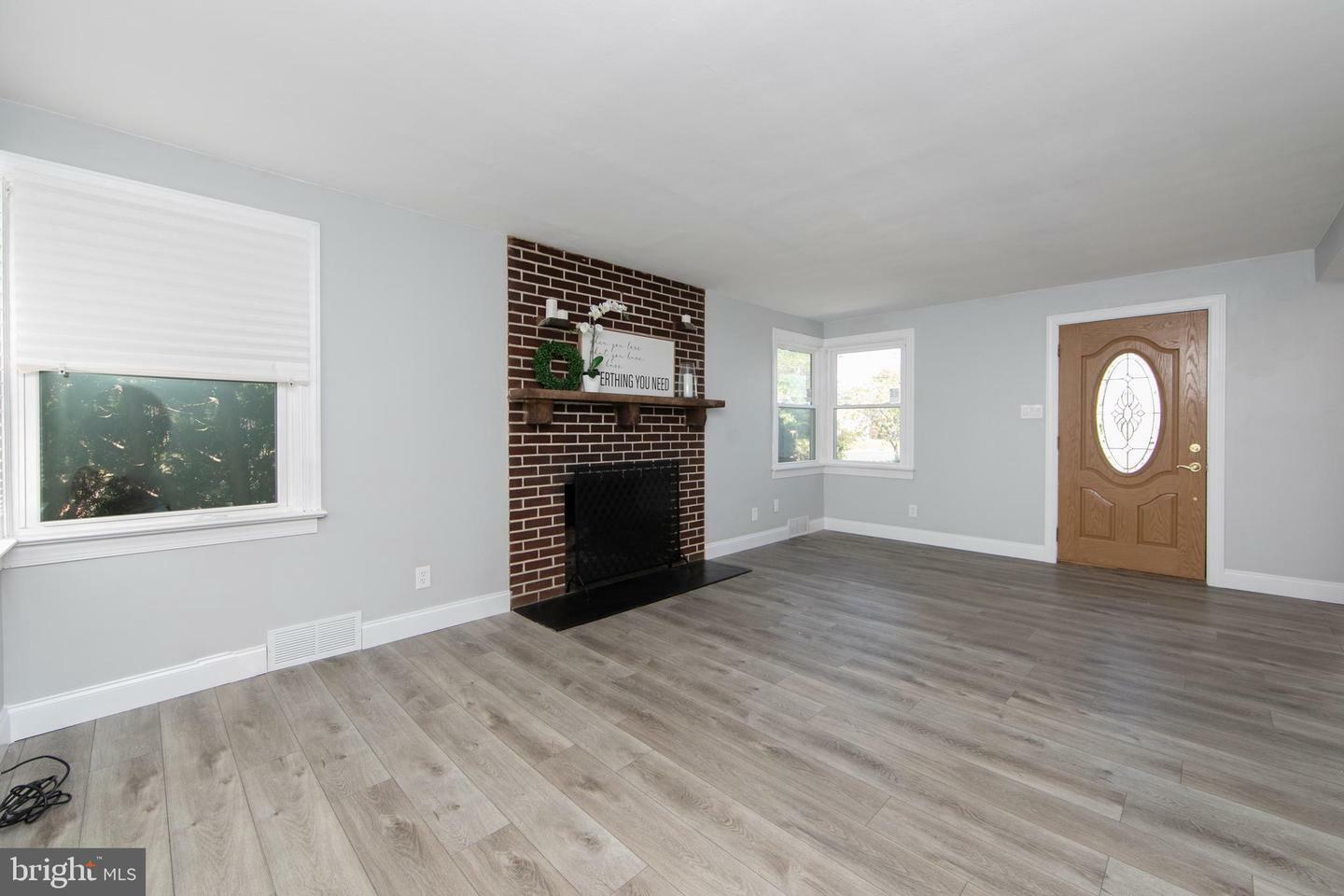 Property Photo:  214 E Cuthbert Boulevard  NJ 08108 