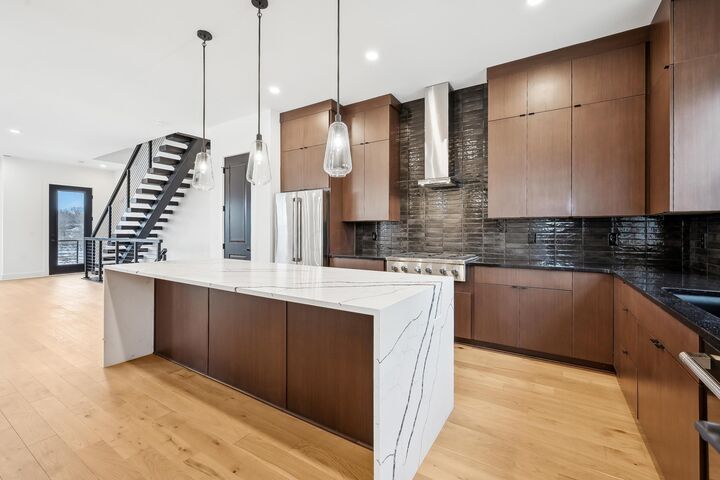 Property Photo: 2248 Quarry Trails Drive OH 43228