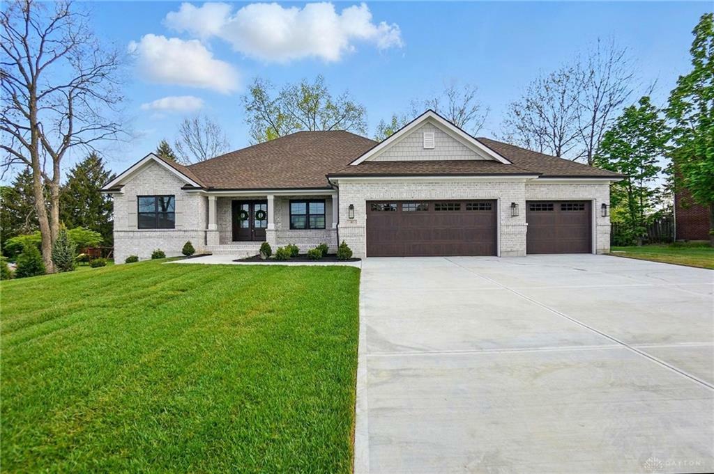 Property Photo: 411 E Social Row Road OH 45458