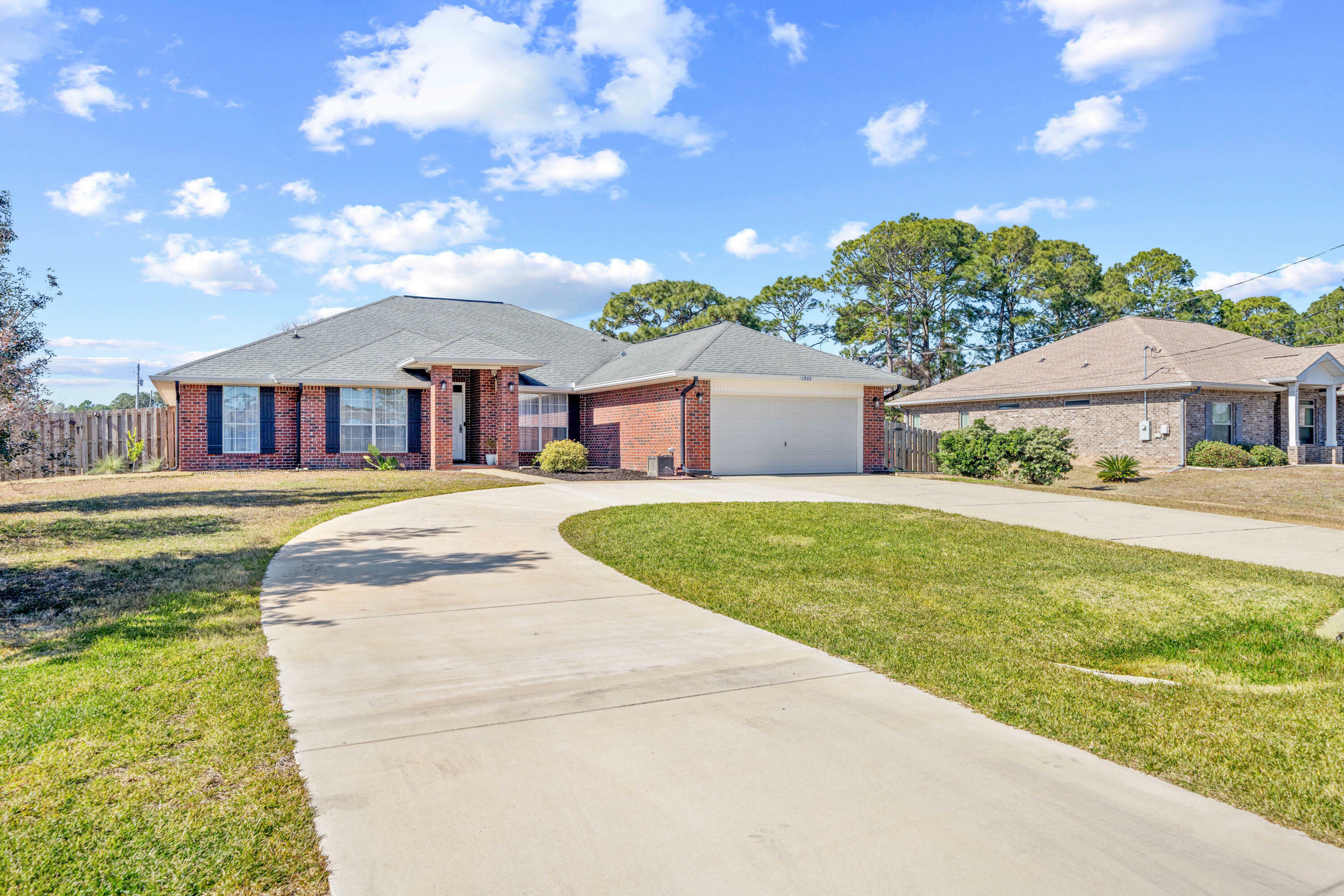 Property Photo: 1933 Eagle Lane FL 32566