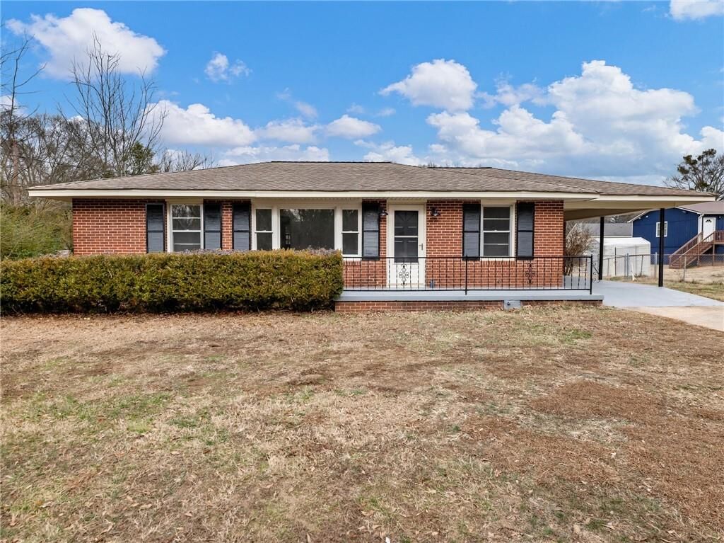 Property Photo:  2604 Old Flowery Branch Road  GA 30504 