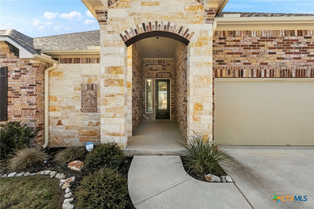 Property Photo:  240 Emerald Garden Road  TX 78666 