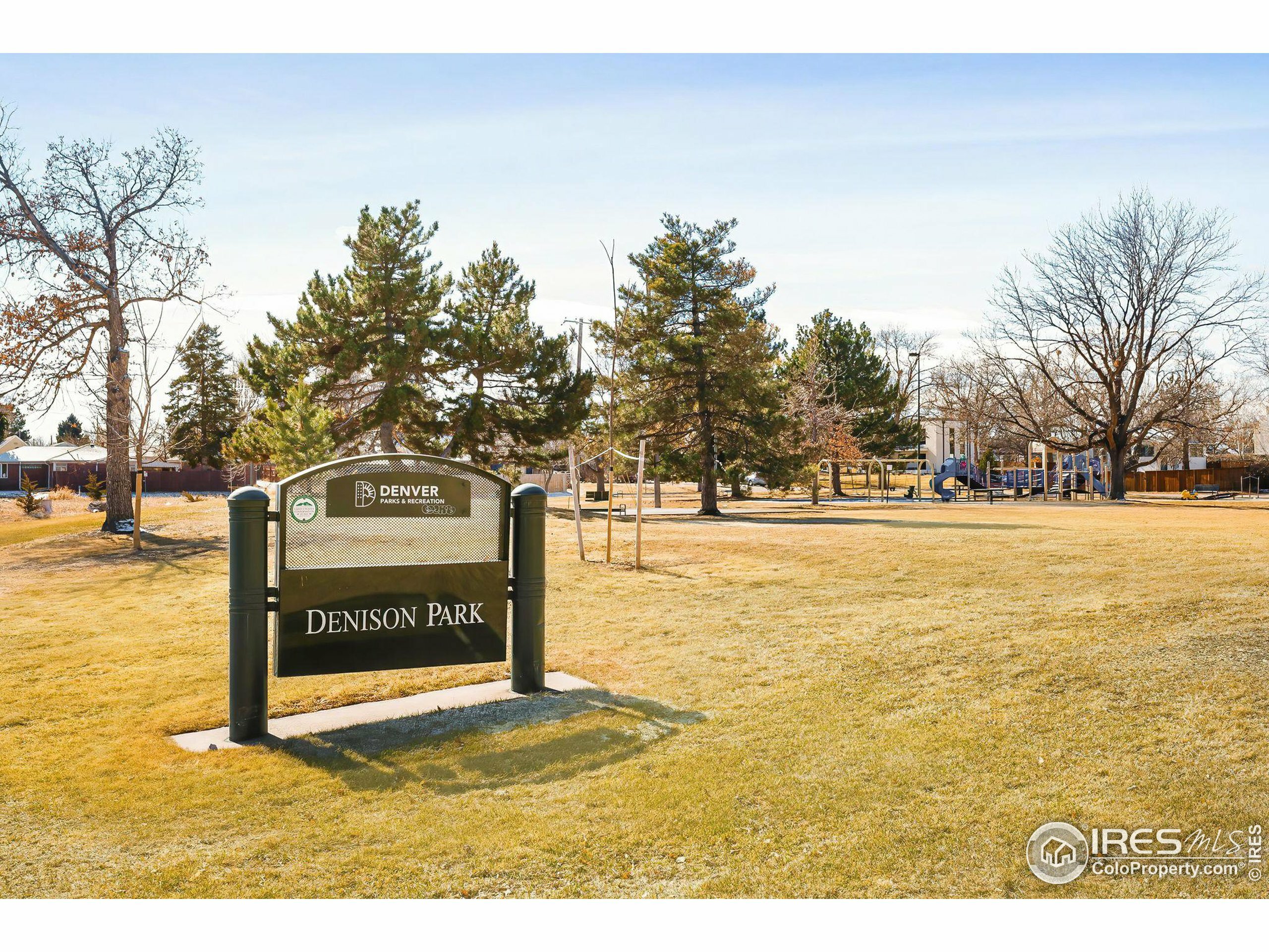 Property Photo: 1171 Quebec St CO 80220