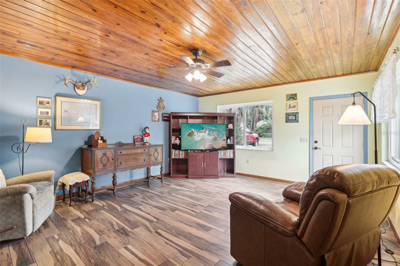 Property Photo:  32125 Mark Avenue  FL 32778 