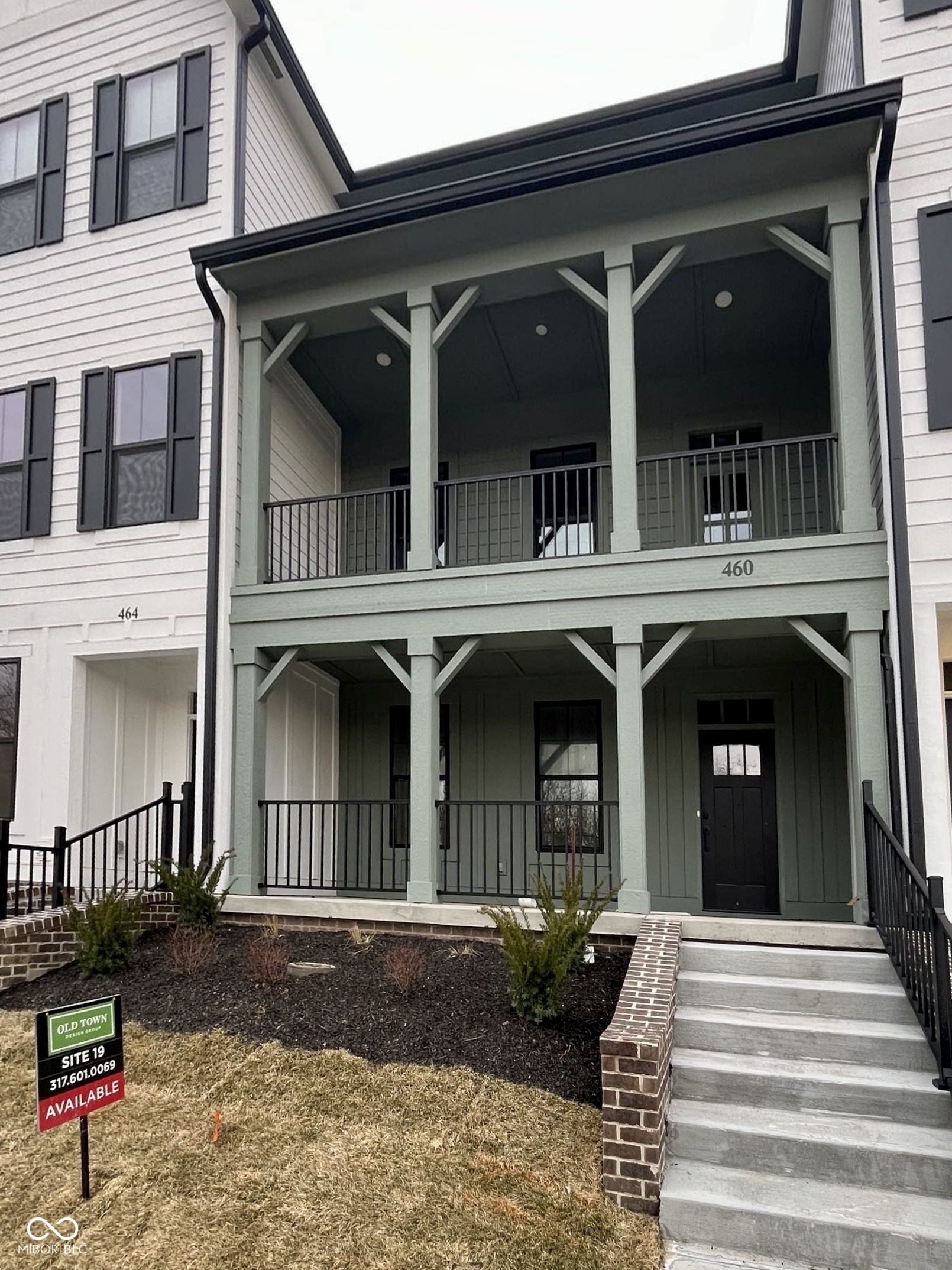 Property Photo: 460 W Smoky Row IN 46032