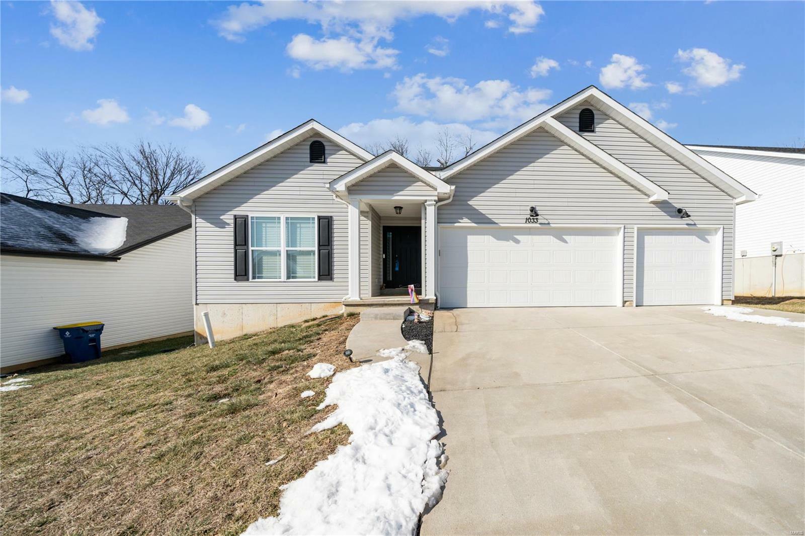 Property Photo:  1033 Savanna Place Dr.  MO 63028 