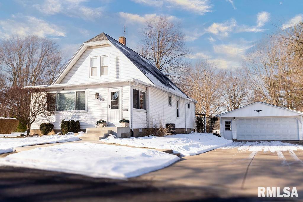Property Photo: 108 S Liberty Street IL 61530