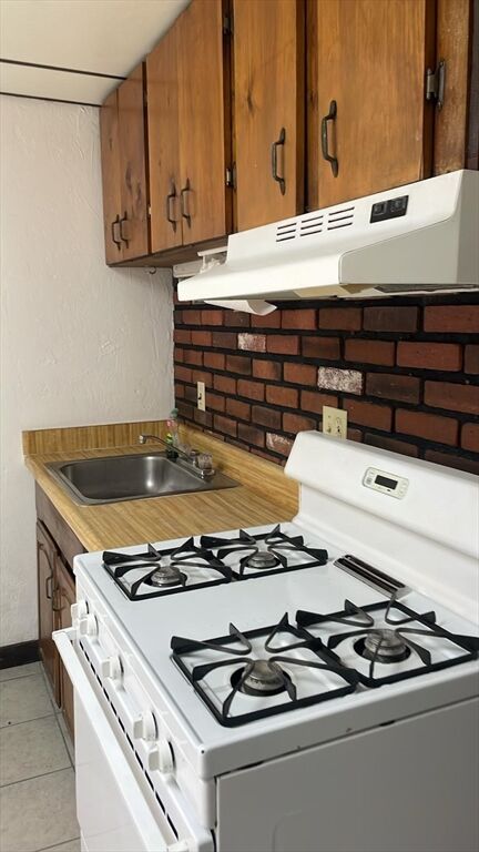 Property Photo:  230 Pearl Street 1  MA 02145 