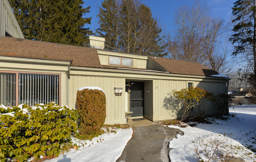 Property Photo: 3 Heritage Village B CT 06488