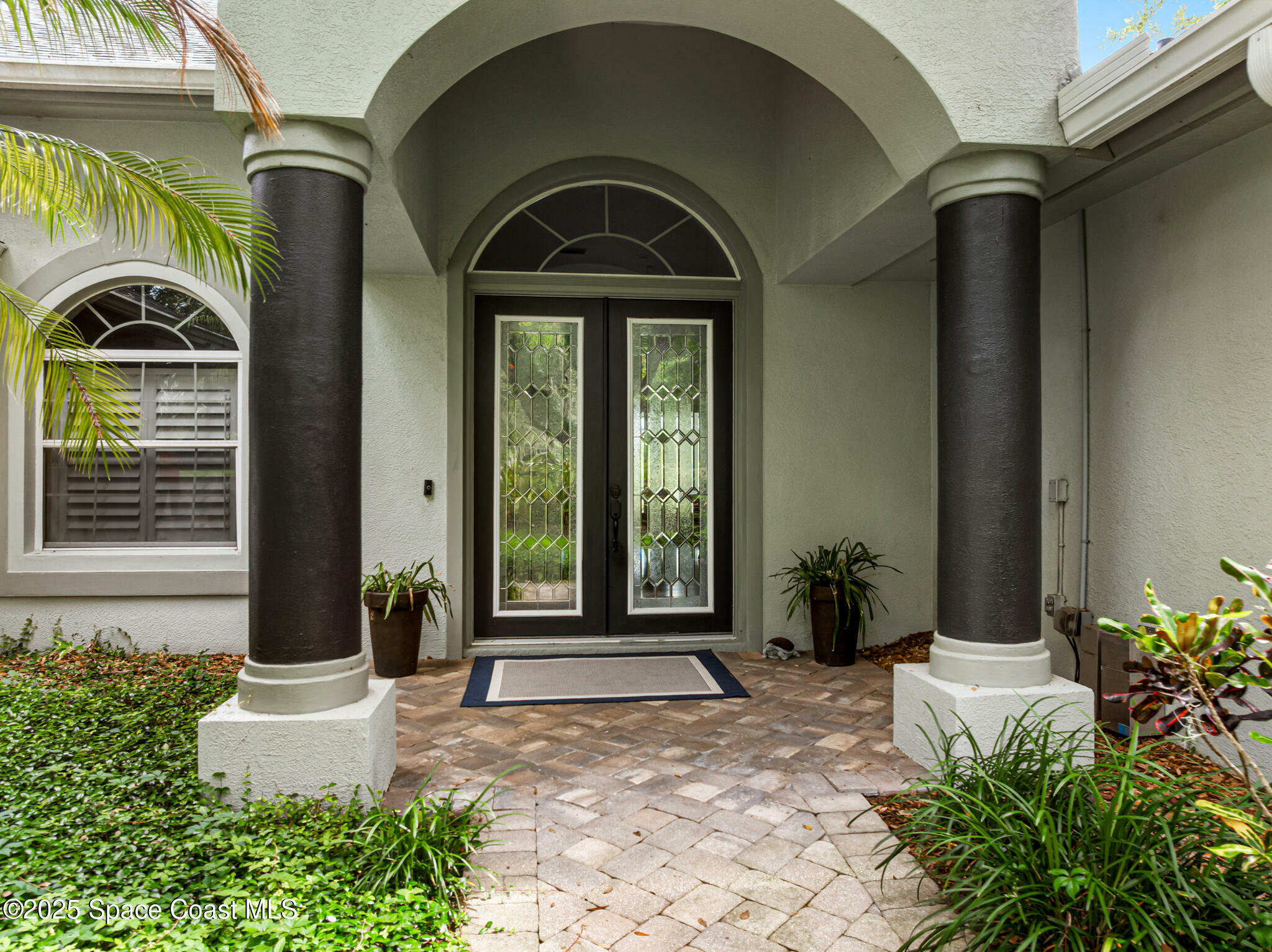 Property Photo:  229 E Melbourne Avenue  FL 32901 