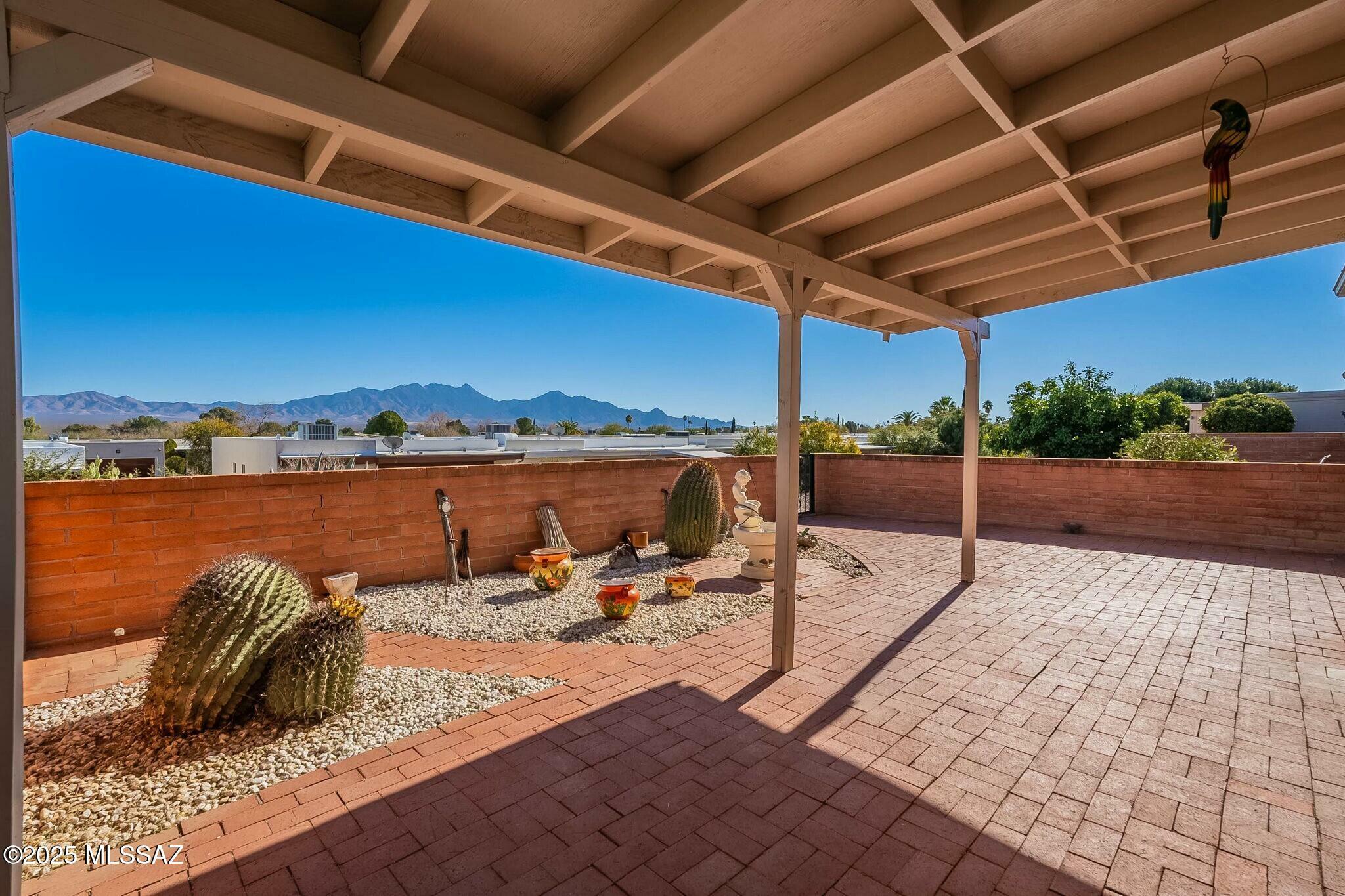 Property Photo:  298 N Camino Del Vate  AZ 85614 