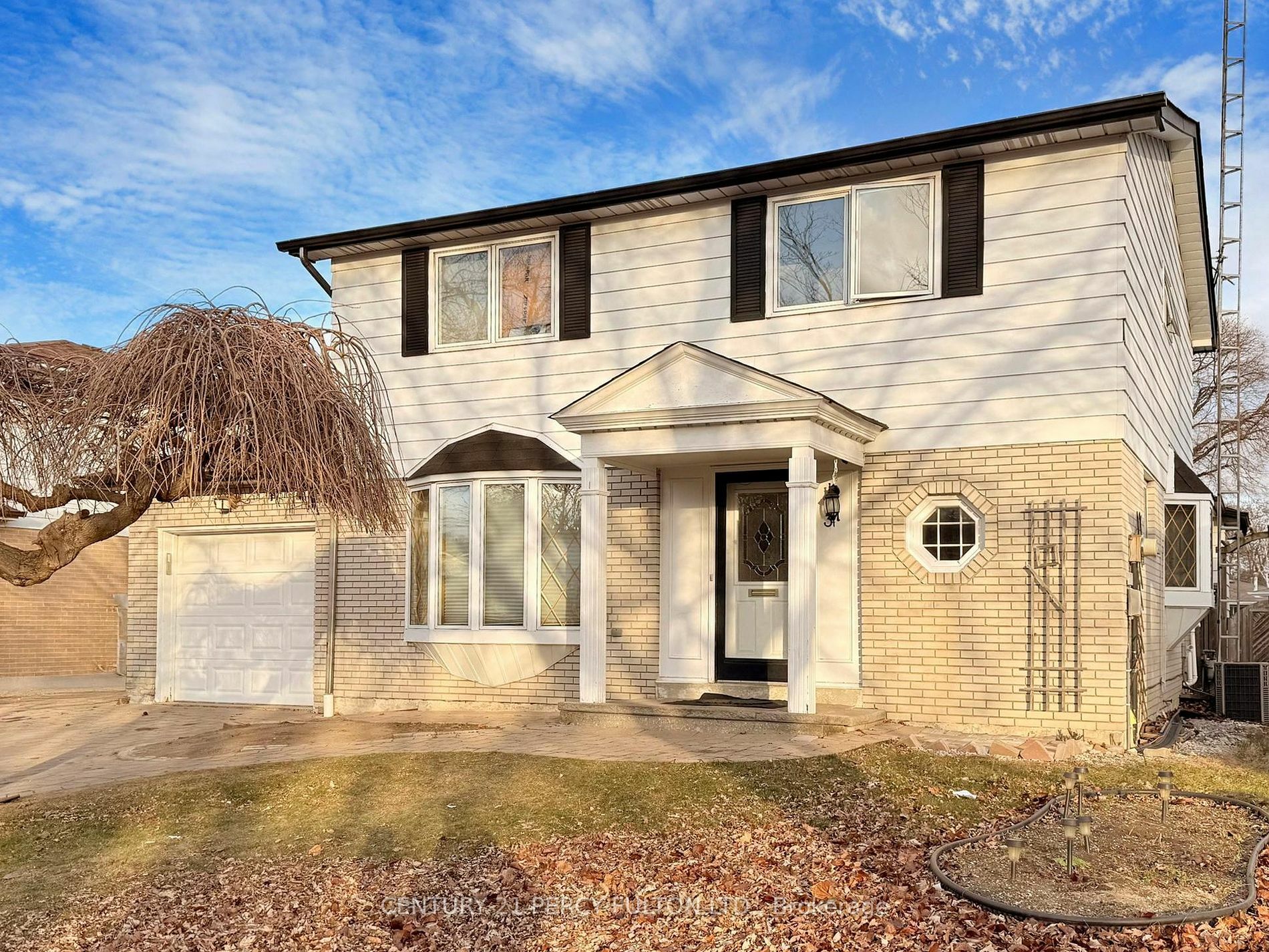 Property Photo:  31 Erinlea Cres  ON M1H 2S8 