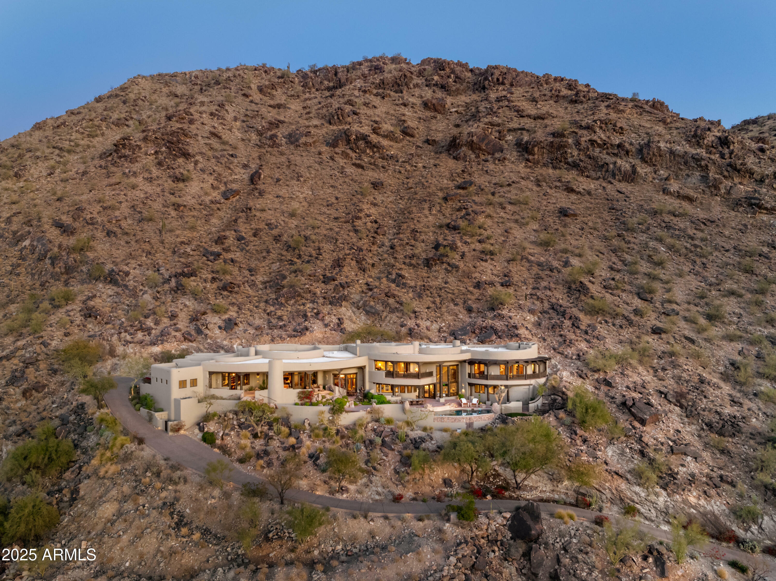 Property Photo: 5526 E Roadrunner Road AZ 85253