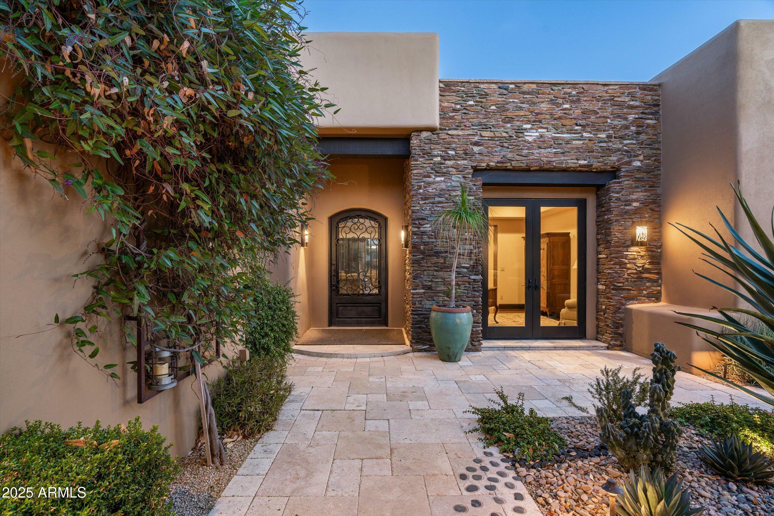 Property Photo: 10585 E Crescent Moon Drive 19 AZ 85262