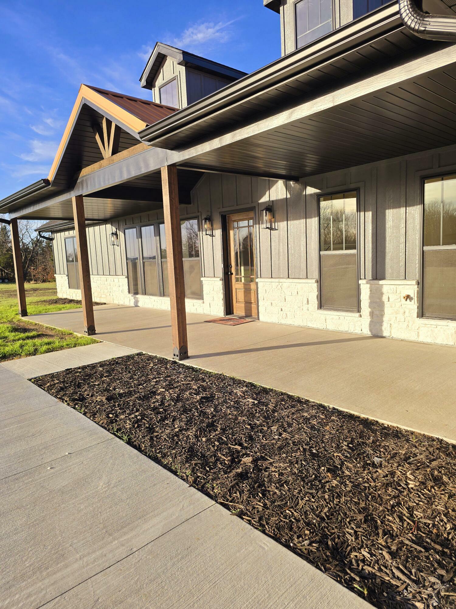 Property Photo: 15850 N Golden Eagle Ct MO 65287