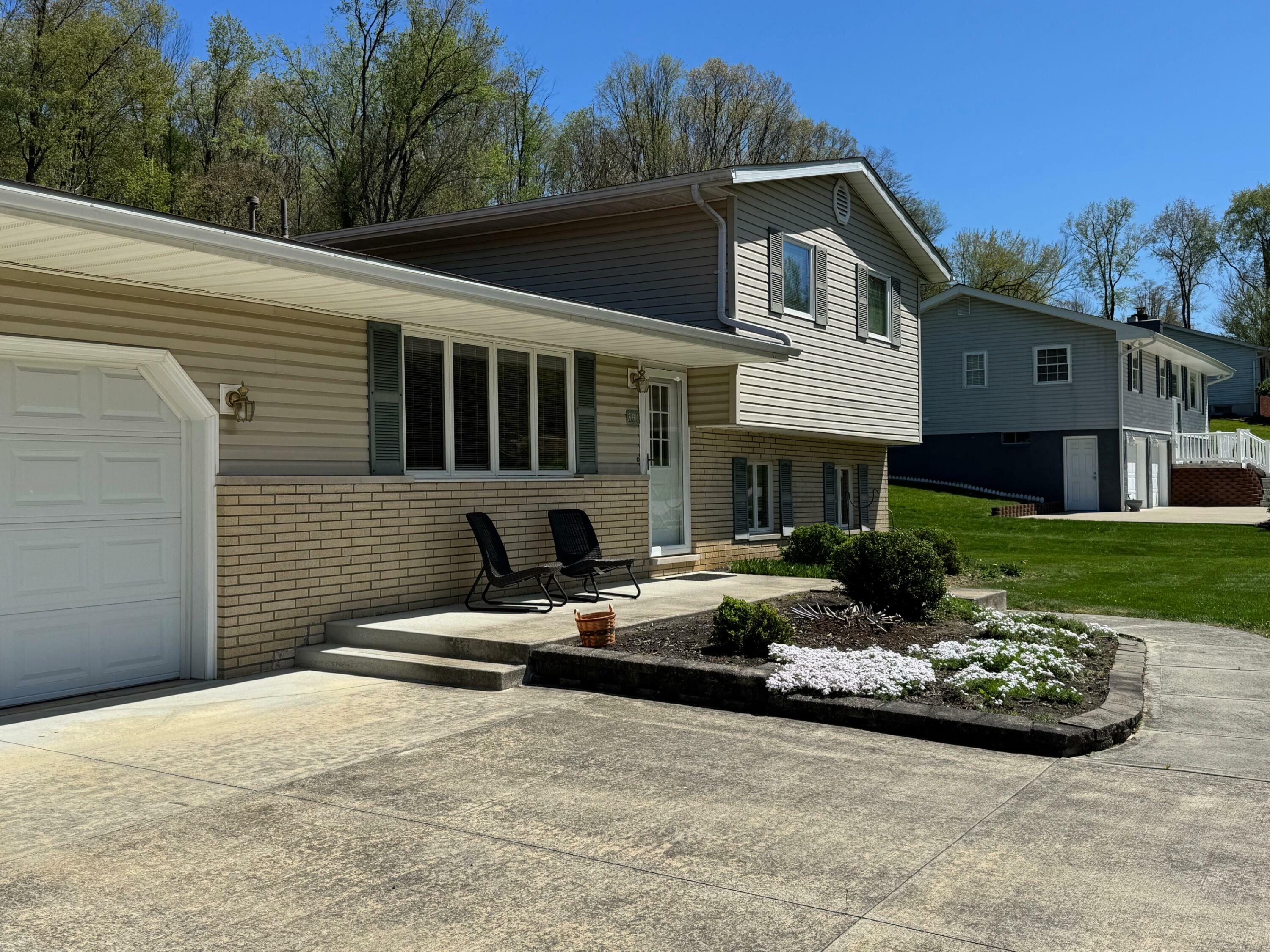 Property Photo: 391 Clearview Drive OH 43055