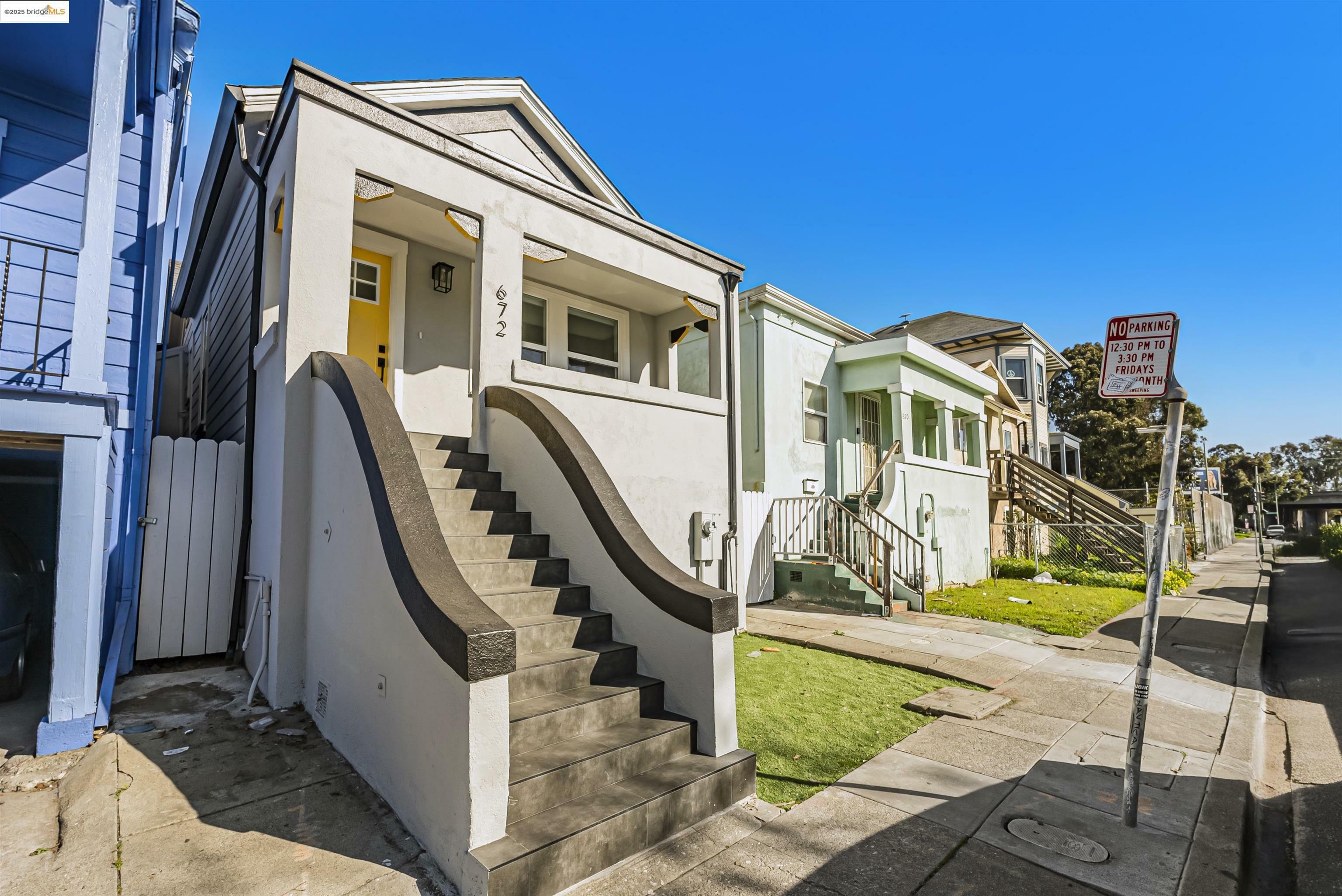 Property Photo:  672 27th St  CA 94612 