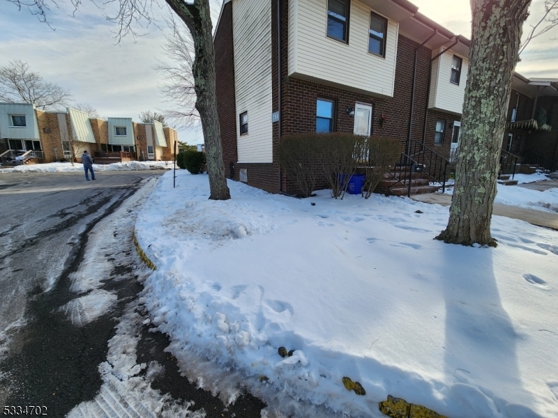 Property Photo:  795 Eves Dr Unit 1  NJ 08844 