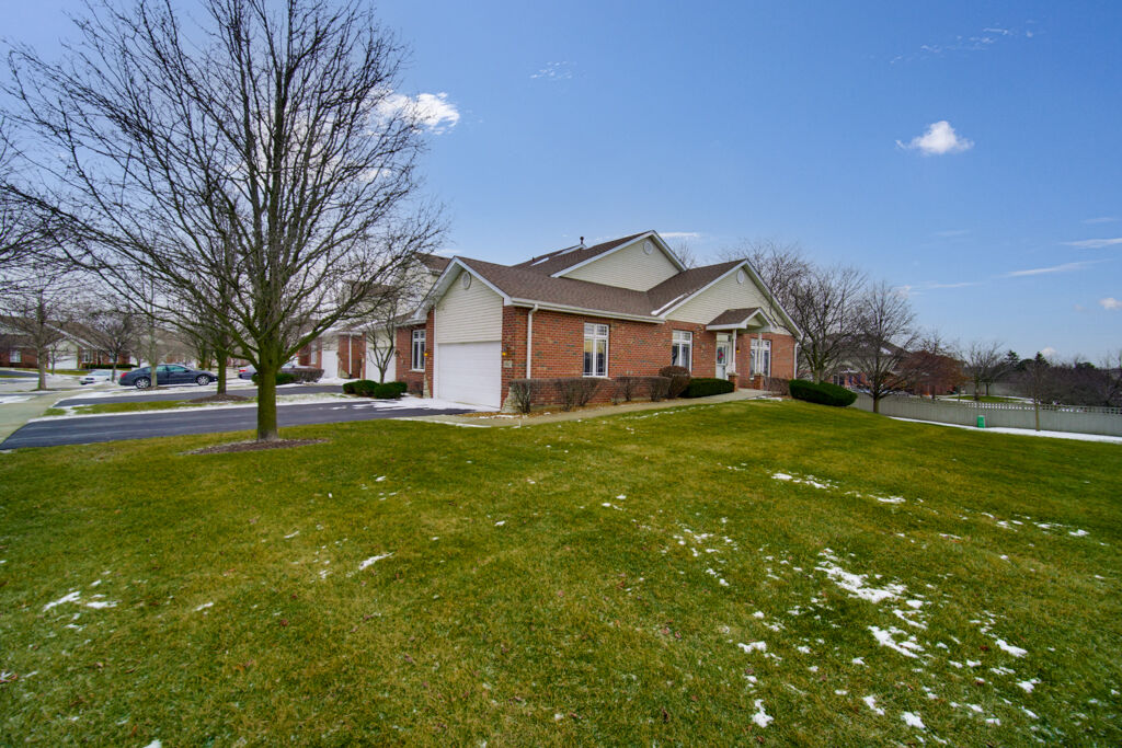 Property Photo: 10847 Canterbury Drive IL 60448