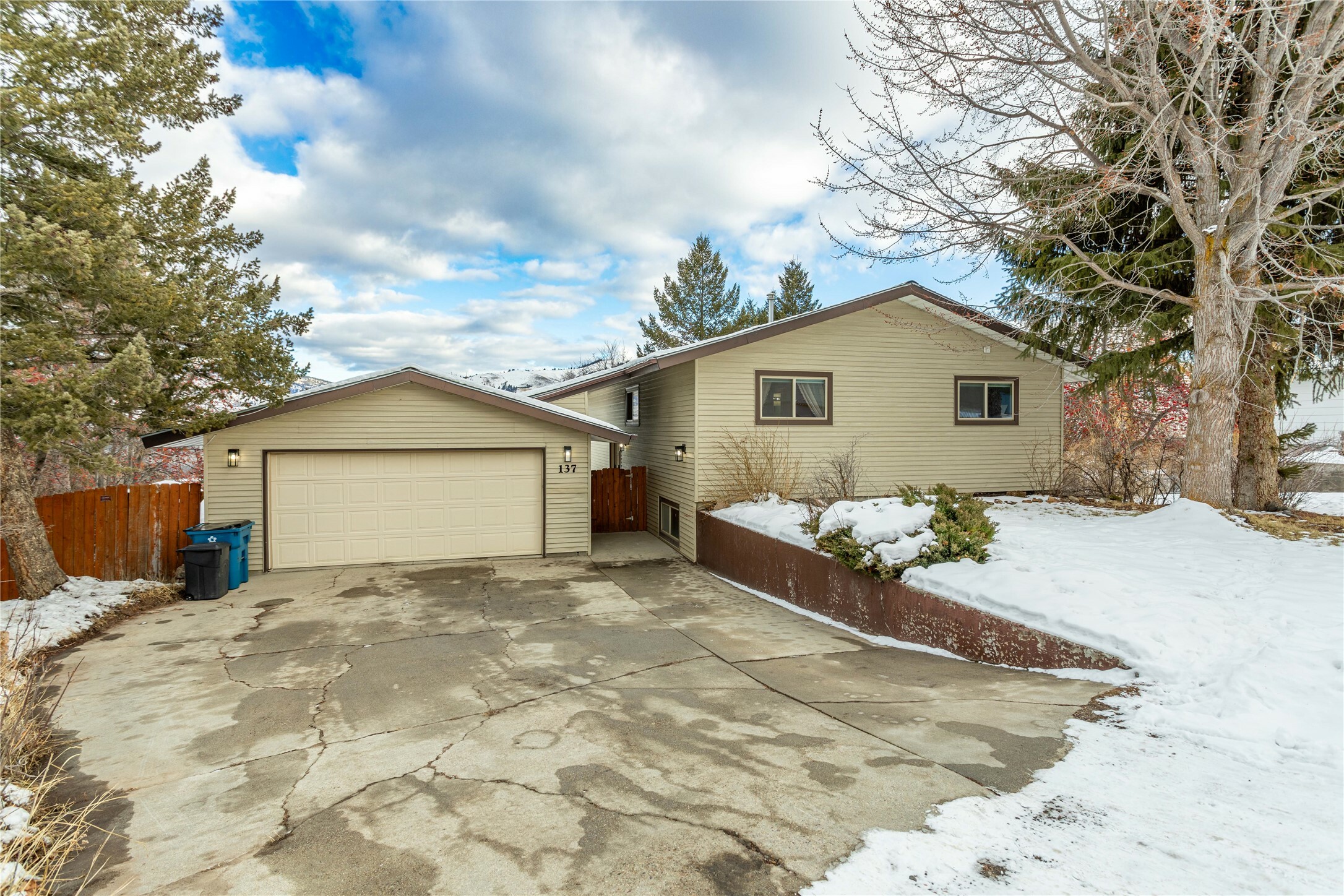 Property Photo: 137 Cascade Street MT 59847