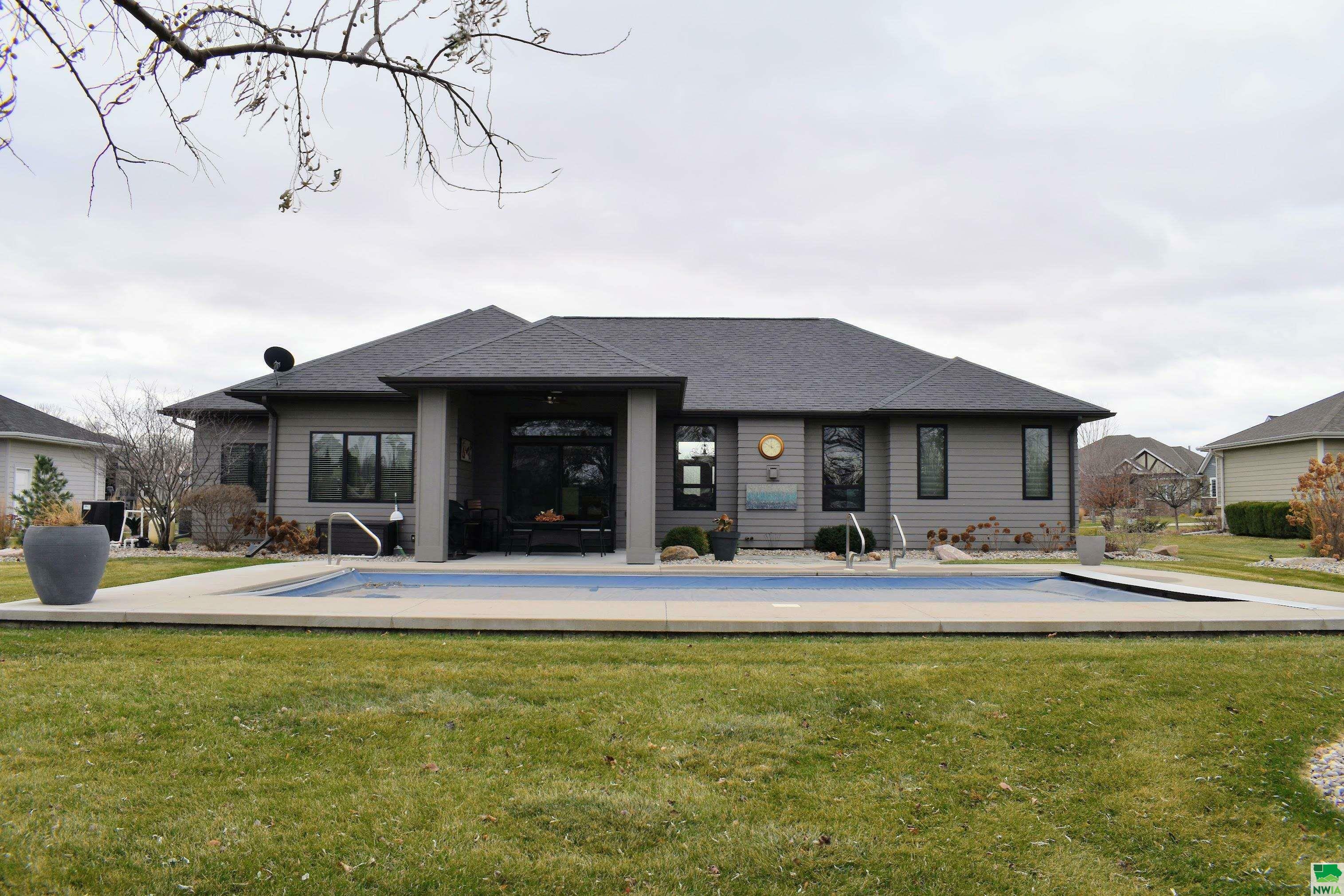 Property Photo:  605 E Pinehurst Trail  SD 57049 