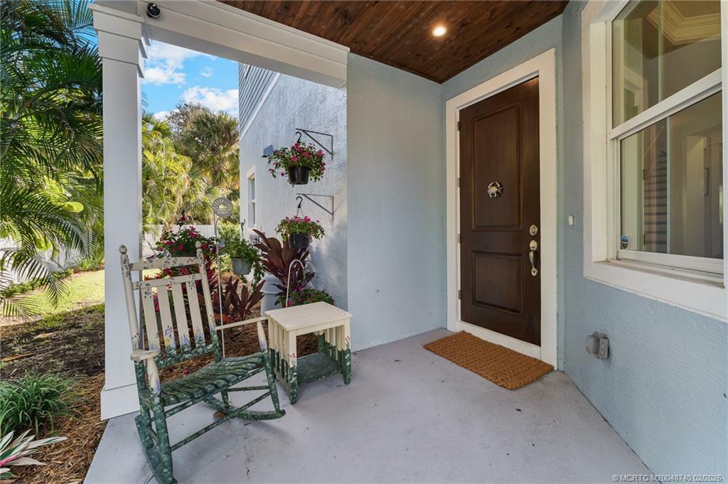 Property Photo:  1002 SE Riverside Drive  FL 34996 