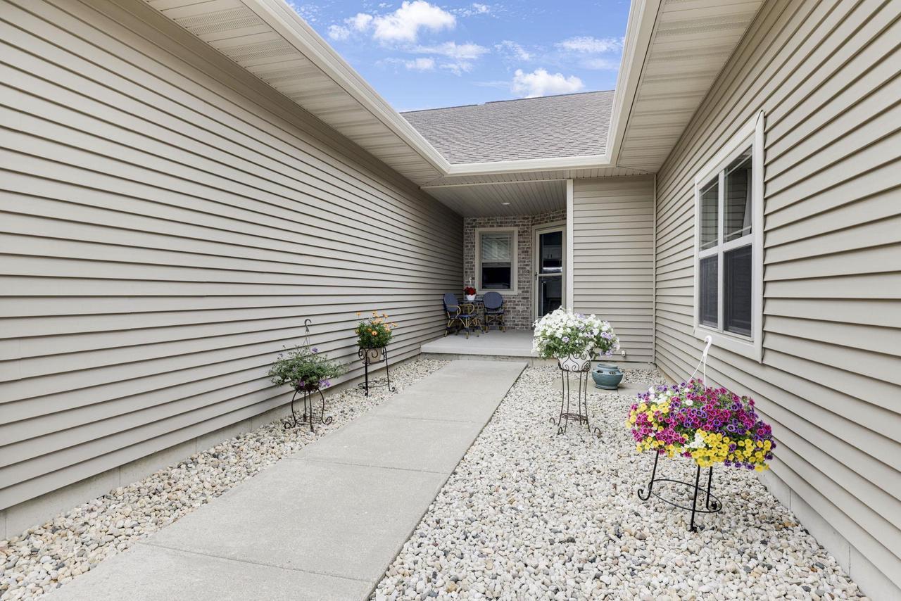 Property Photo:  105 Community Drive  WI 53932 