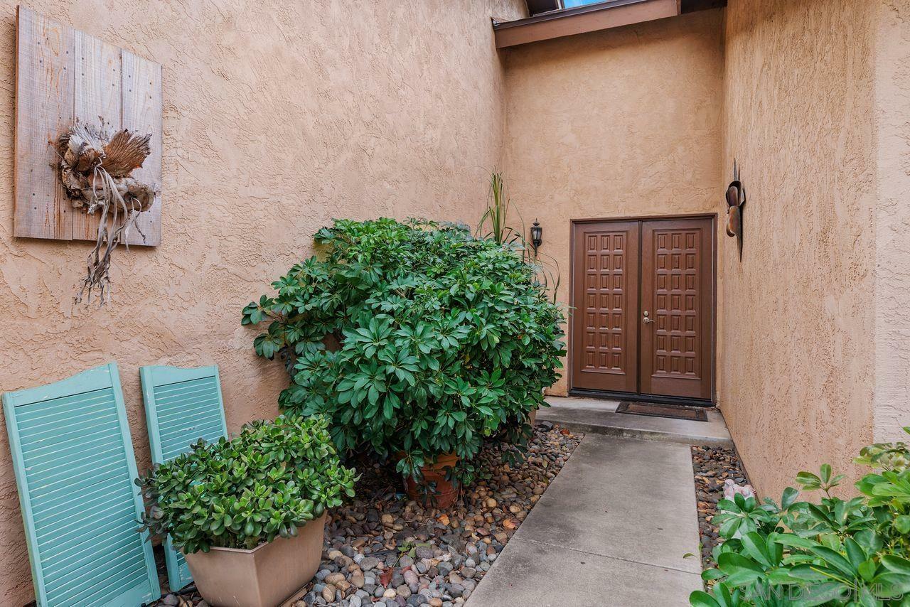 Property Photo:  1621 N Ash St  CA 92027 