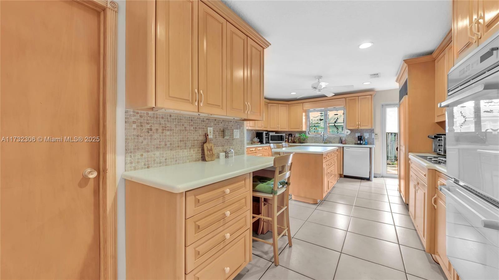 Property Photo: 10220 SW 140th St FL 33176