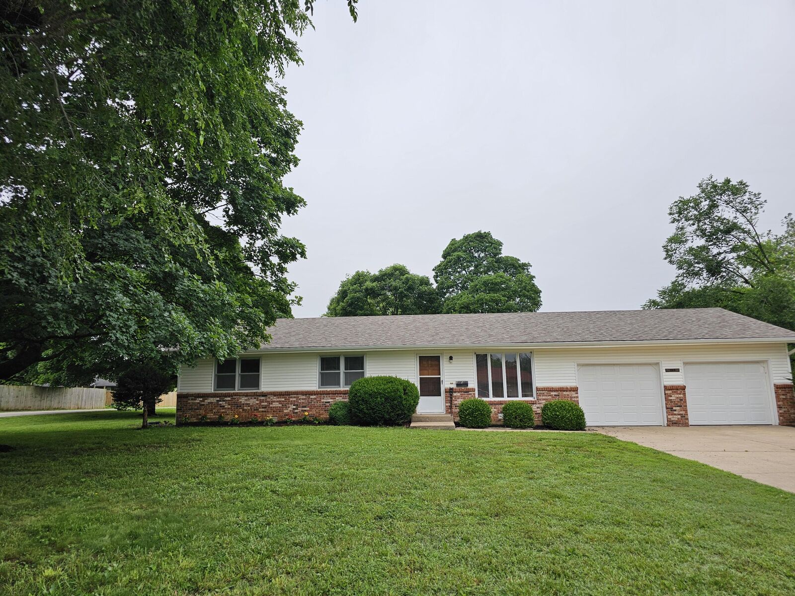 Property Photo:  1313 S Madison Avenue  MO 65605 