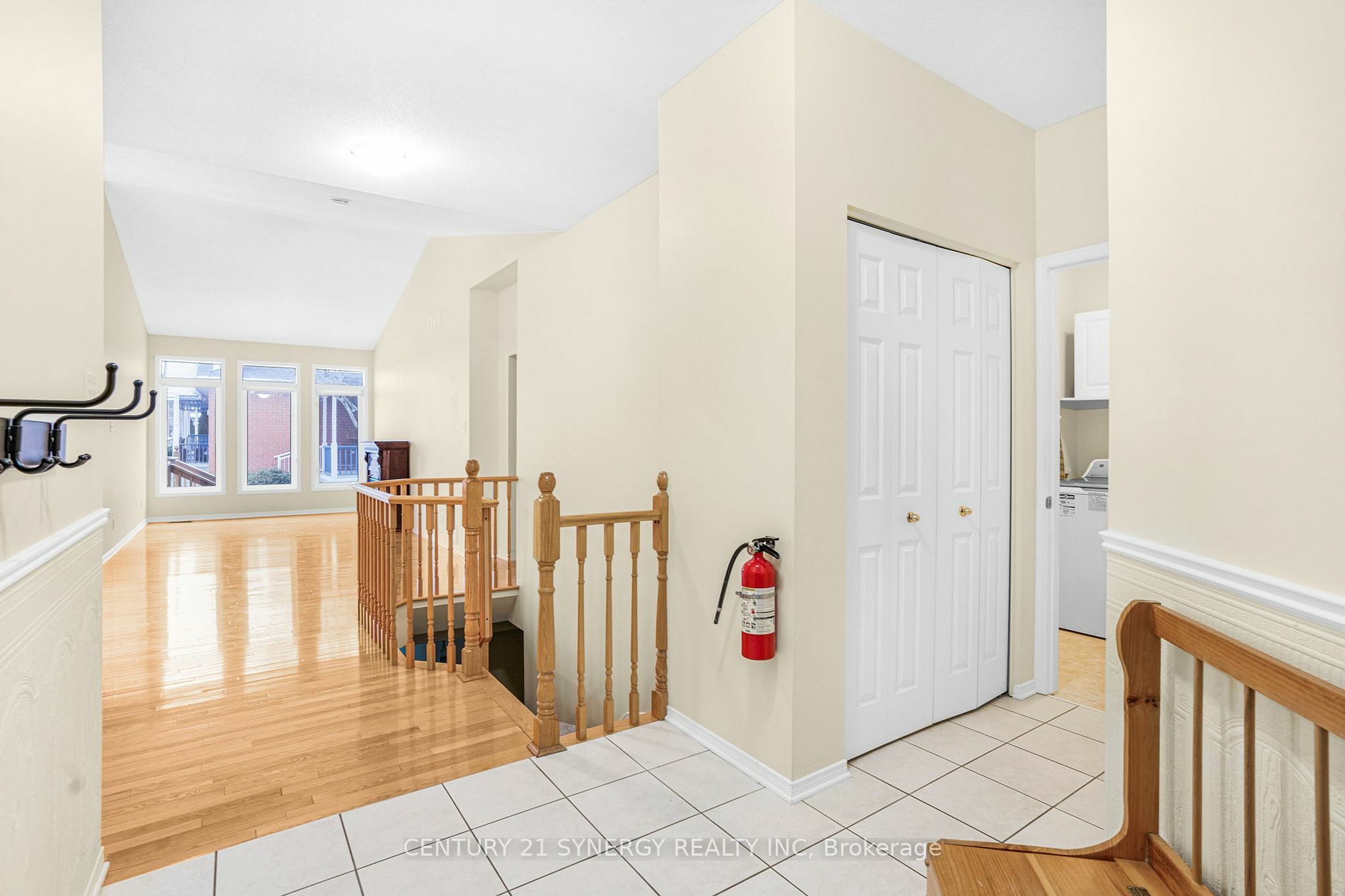 Property Photo:  25 Briardale Cres N  ON K2E 1C3 