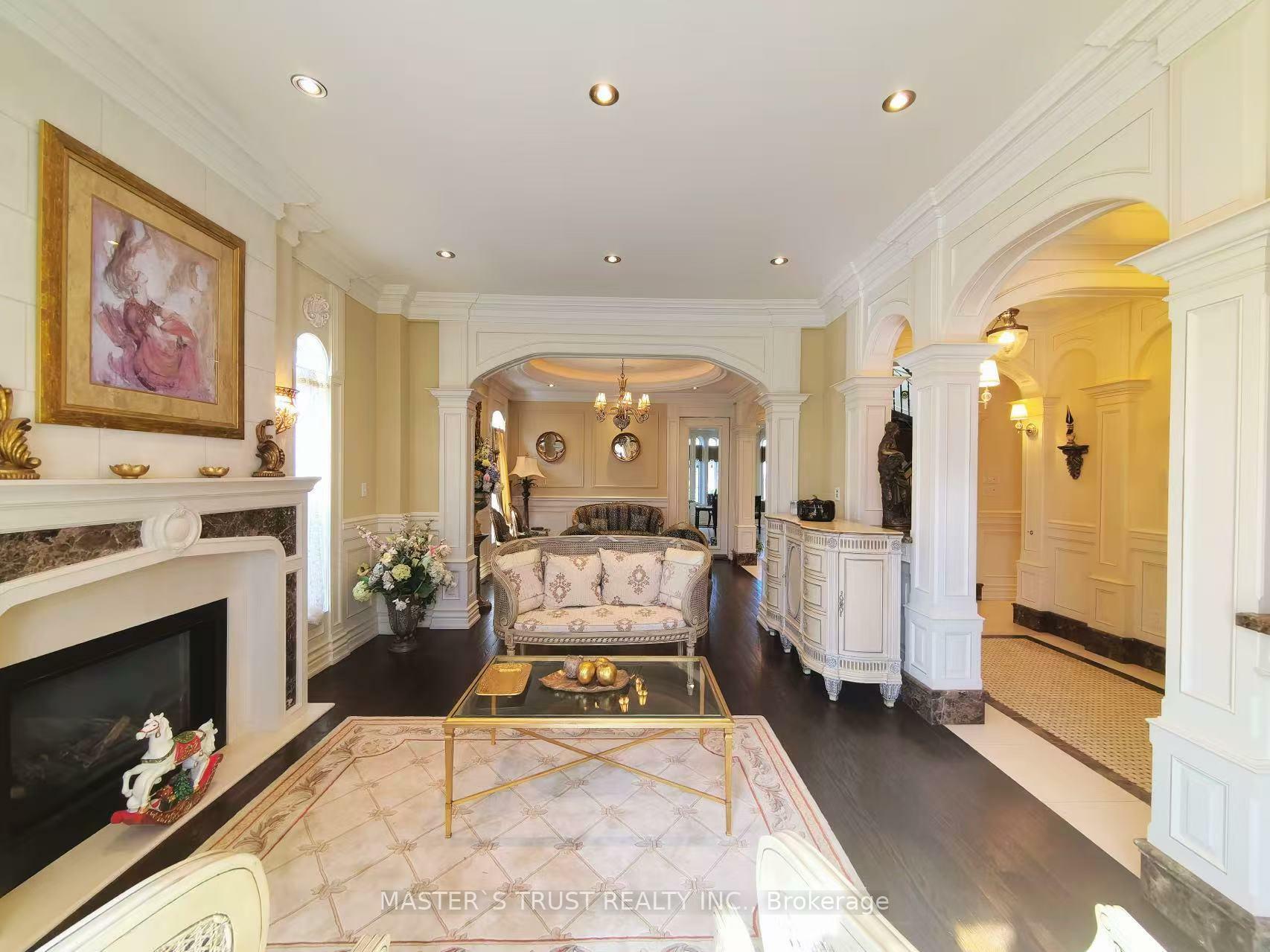 Property Photo: 216 Parkview Ave ON M2N 3Y8