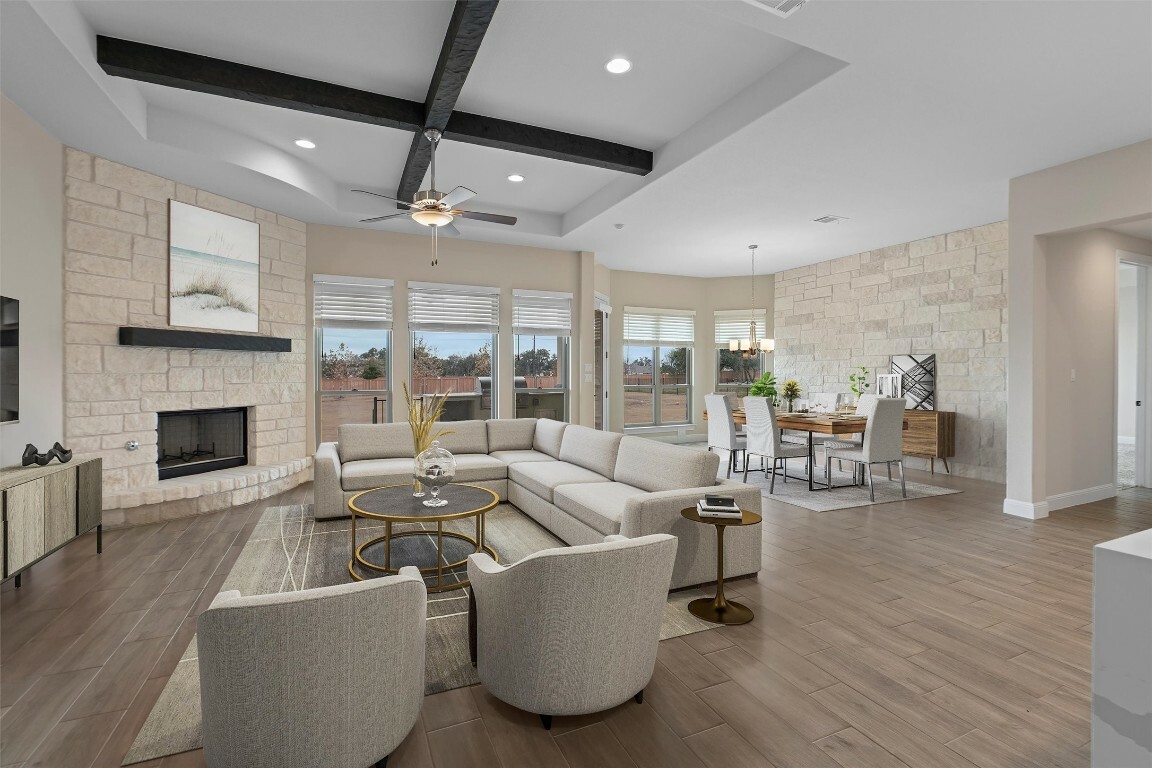 Property Photo: 305 Miranda Way TX 78633