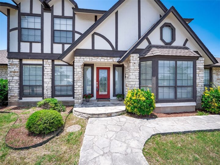 Property Photo: 1822 Rowe Loop TX 78660