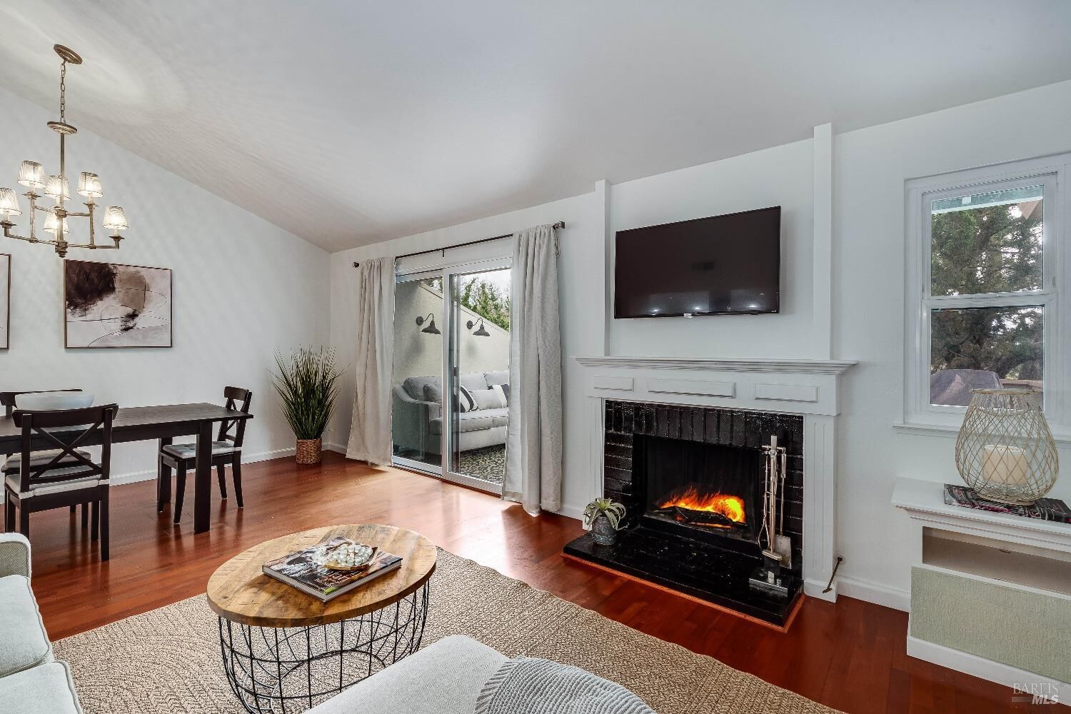 Property Photo:  225 2nd Street 10  CA 95476 