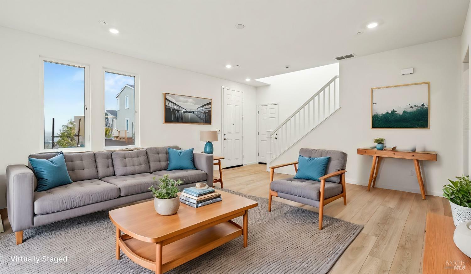 Property Photo: 518 Sapphire Street CA 94952