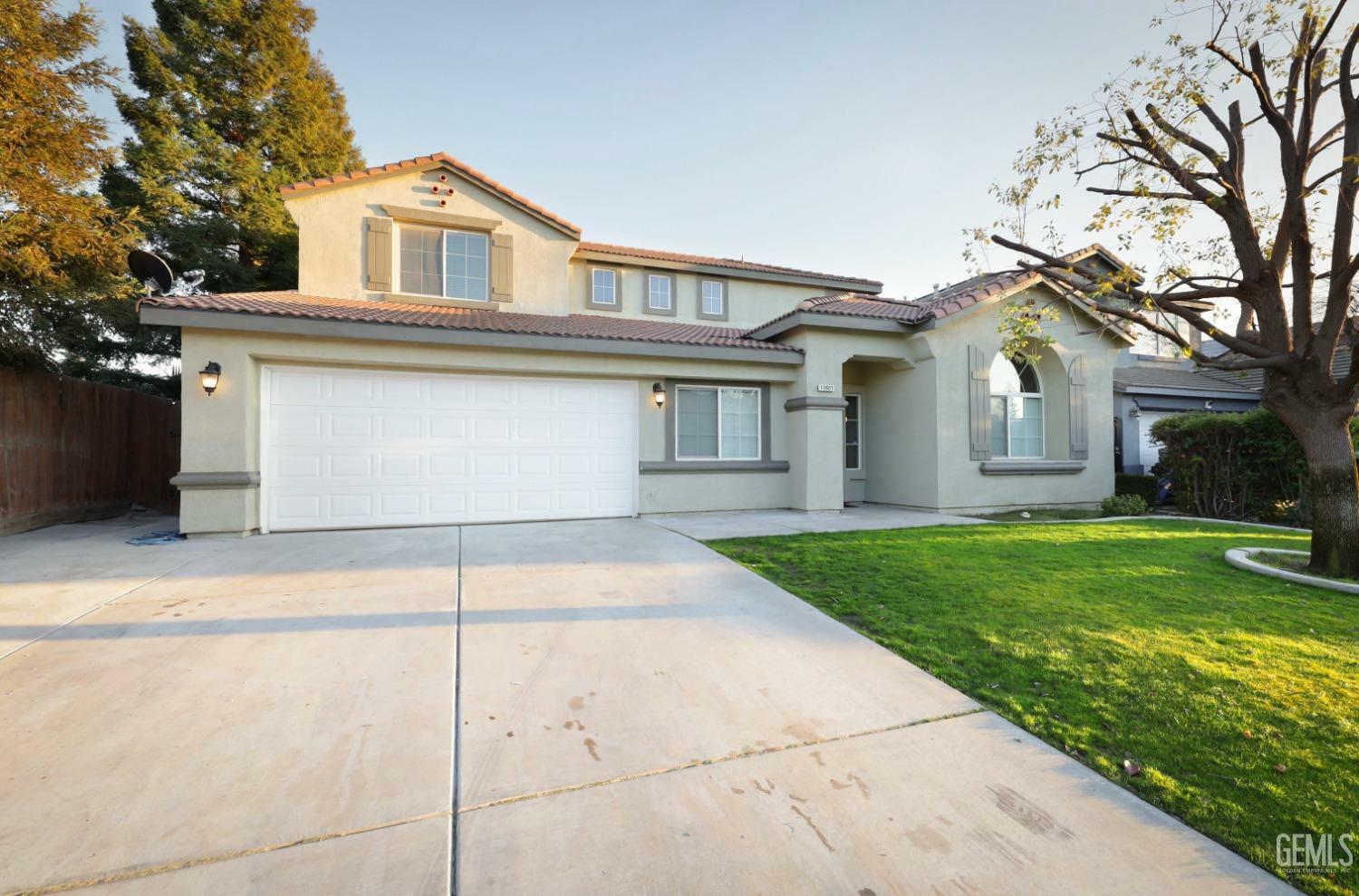 Property Photo:  10907 Vista Del Valle Drive  CA 93311 